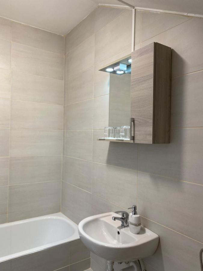 Kiskakas Etterem Hotel Zalaegerszeg Bagian luar foto