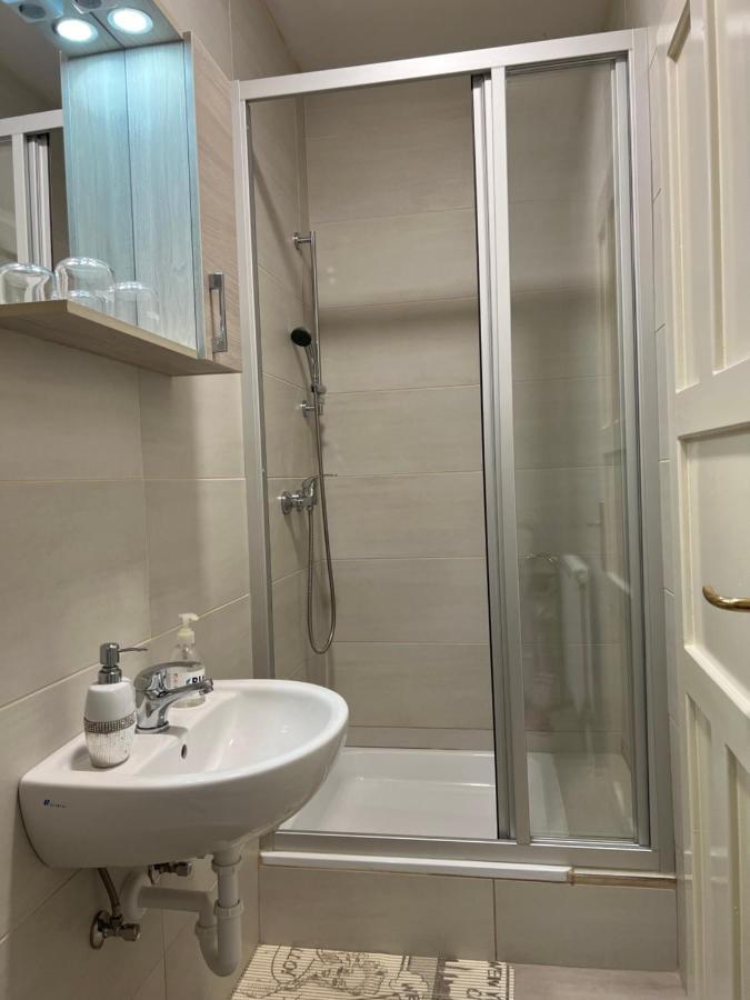 Kiskakas Etterem Hotel Zalaegerszeg Bagian luar foto