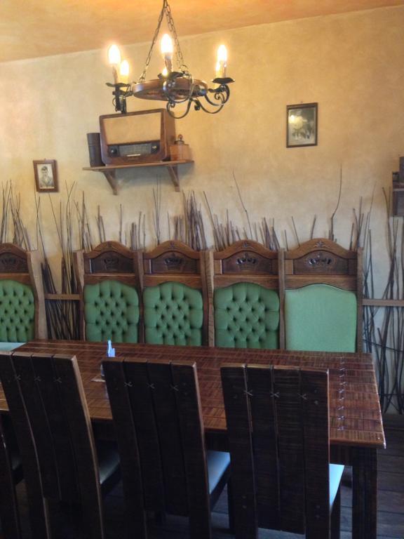 Kiskakas Etterem Hotel Zalaegerszeg Bagian luar foto